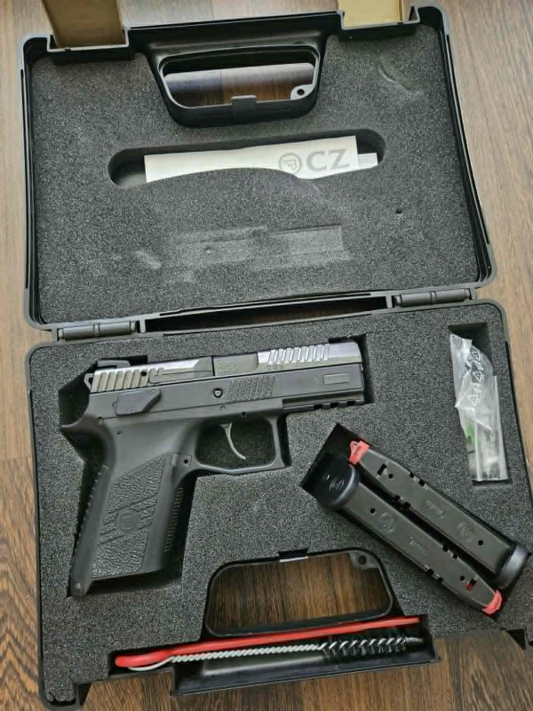 Pistole CZ P-07