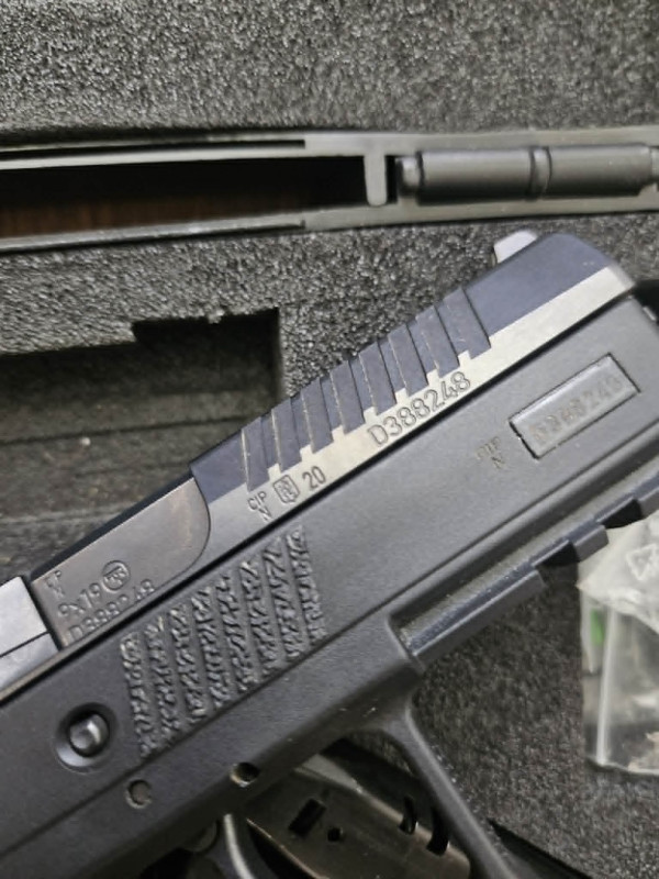 Pistole CZ P-07