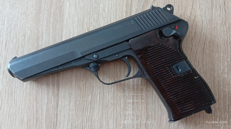 Přebytky AK, AR, Sig, CZ52