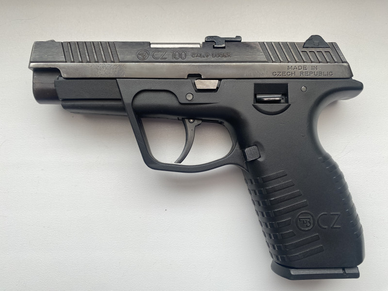 CZ100