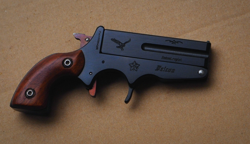 Dvouhlavňový derringer Falcon cal. 6 mm Flobert