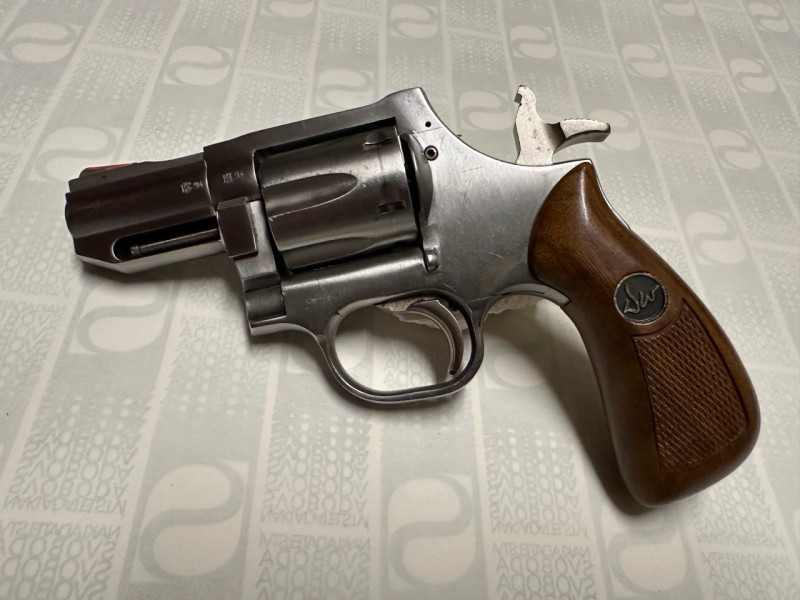 Dan Wesson .357 magnum 2,5