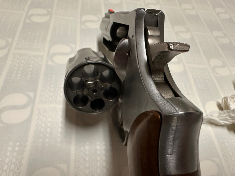 Dan Wesson .357 magnum 2,5