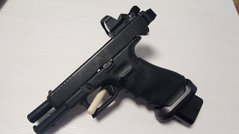 Glock 17 5 gen MOS  +  LUPOLD DELTA POINT