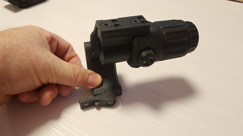 EOTECH Kolimator + Magnifier 