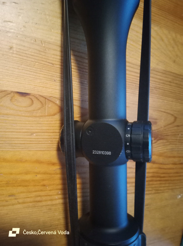 Variabilní puskohled Yukon jeager 3-12x56 s červeným bodem 