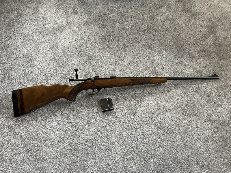 CZ 527LUX v  ráži Rem 222