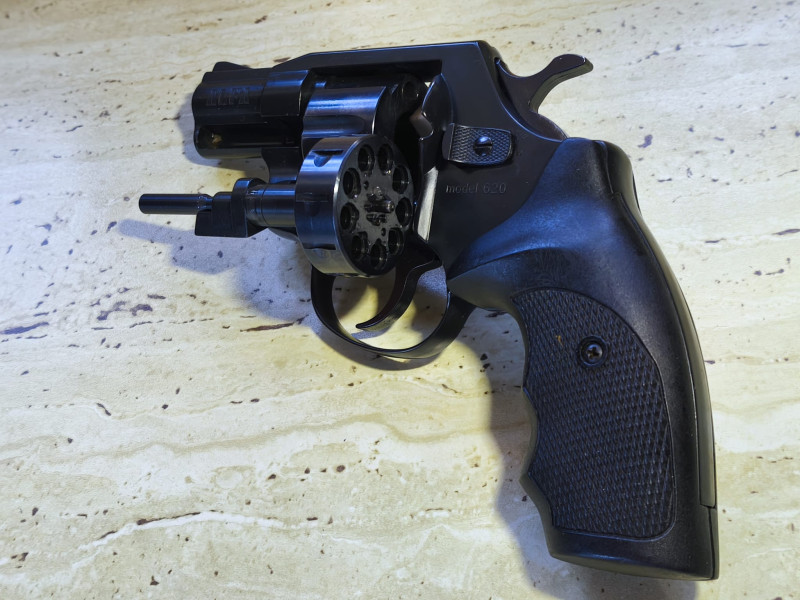 Flobert revolver ALFA 620 cal. 6mm 