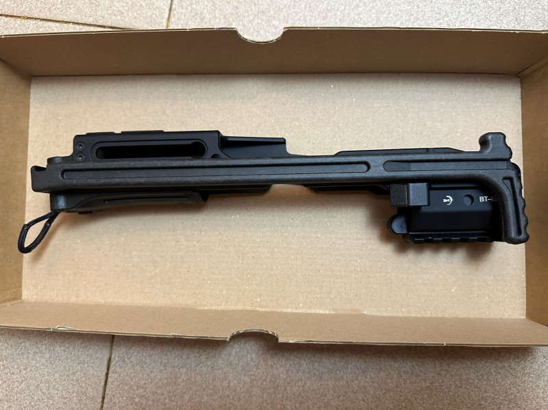 Konverze B&T USW-G17