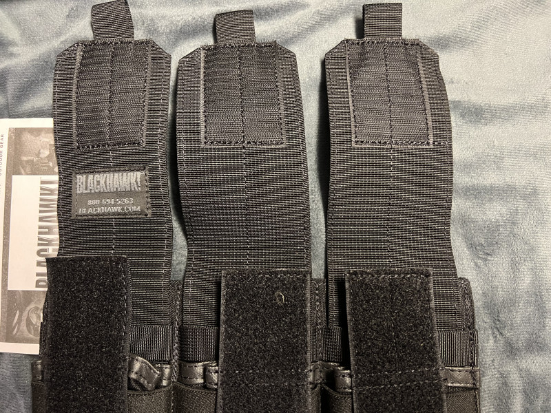 POUZDRO NA ZÁSOBNÍKY BLACKHAWK STRIKE M4/M16/AK - TRIPLE