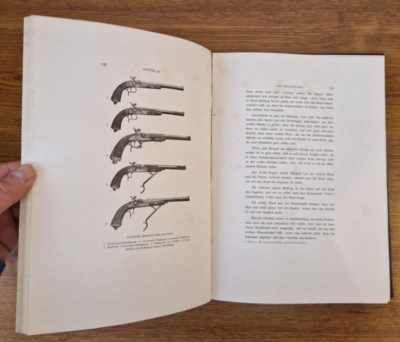 Kniha Pistolen und Revolverschiessen (Walter Winans)