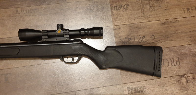 Vzduchovka Gamo Nitro s puškohledem 3-9x40