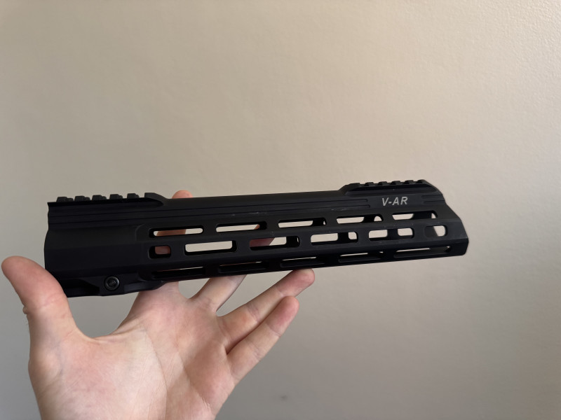 Předpažbí V-AR M-lok