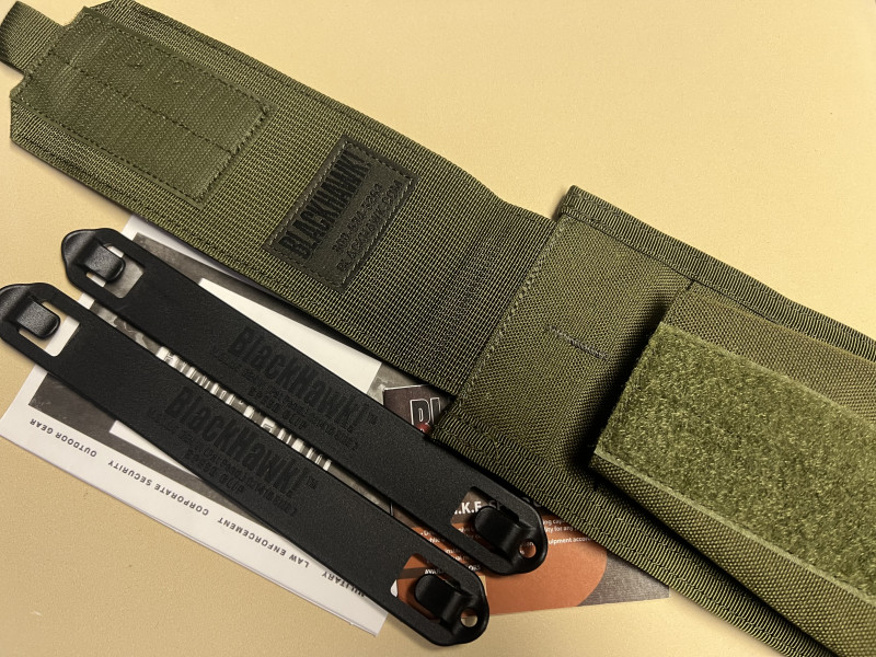 POUZDRO NA ZÁSOBNÍKY BLACKHAWK STRIKE M4/M16/AK - zelené