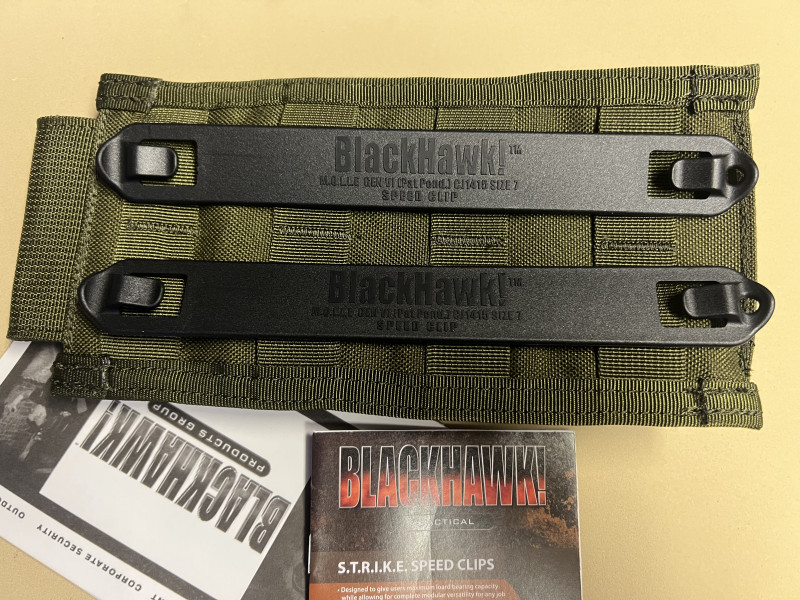 POUZDRO NA ZÁSOBNÍKY BLACKHAWK STRIKE M4/M16/AK - zelené