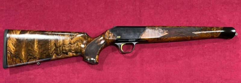 Pažba Blaser R8 (dřevo č. 9), kontura 19mm (polotěžká) + hla