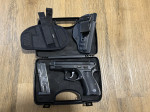 CZ 75 Compact 9 mm, zásobník a pouzdra