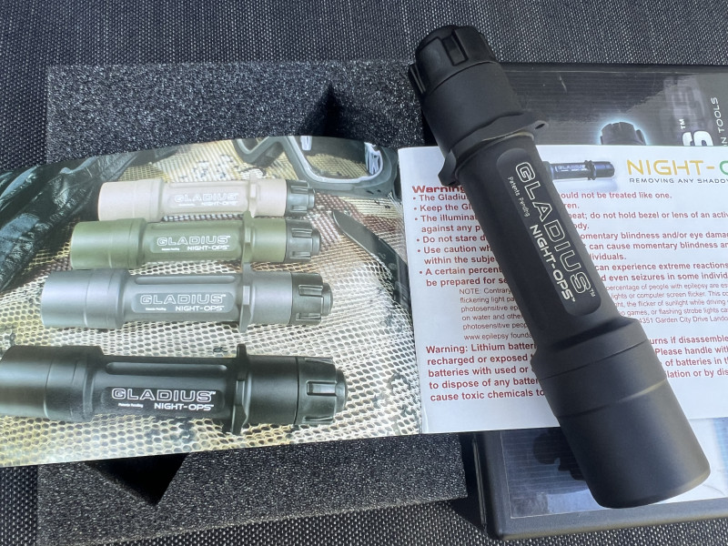 Svítilna Night-Ops USA GLADIUS, LED strobo efekt PC 6.000 Kč