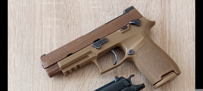 Sig Sauer P320/ M17+Wilson Combat grip 