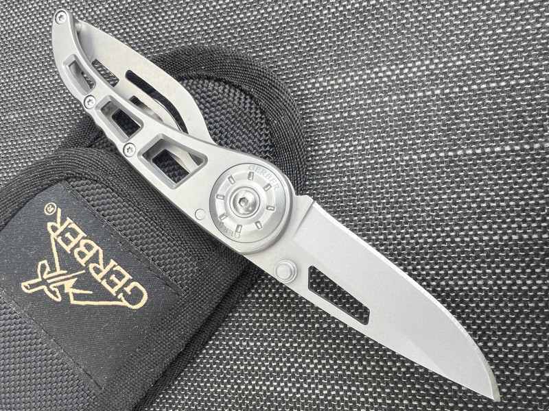 Zavírací nůž Gerber USA, pouzdro, ... Nový PC 1.040 Kč