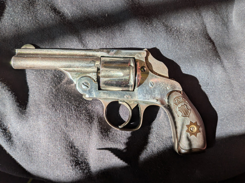 Historický Revolver Forehead Safety Hammerless 32
