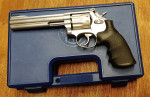 SW 617 raze 22lr nerez +original kufřík