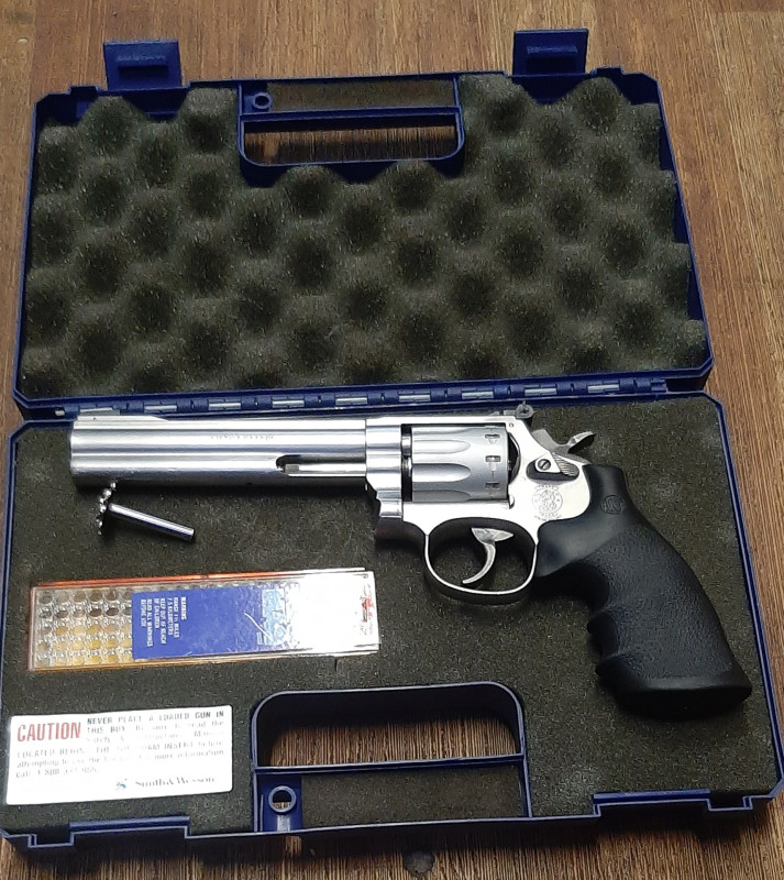 SW 617 raze 22lr nerez +original kufřík