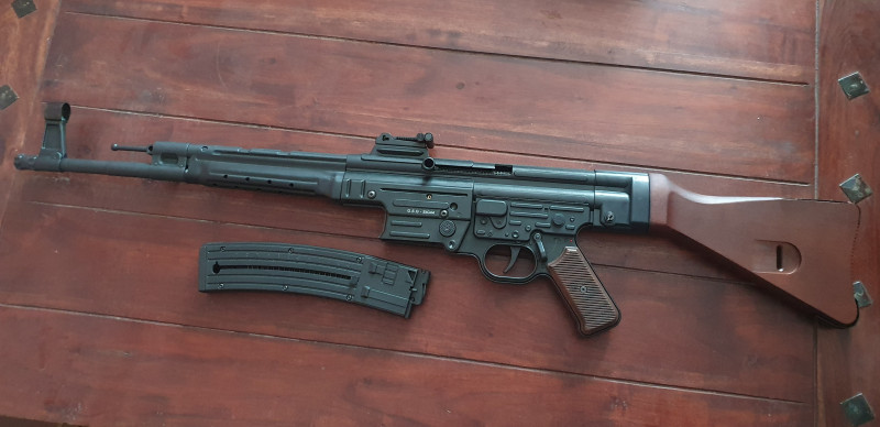 StG 44