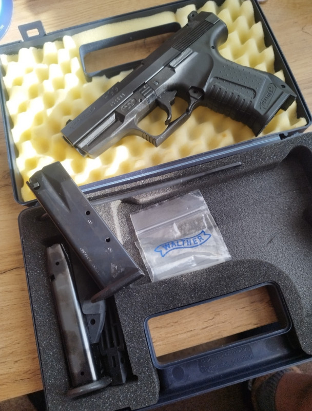 WALTHER P 99 - 40 S&W