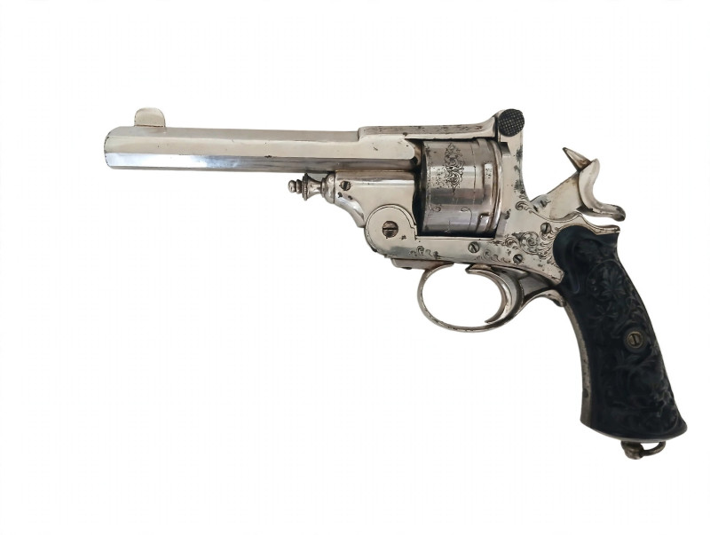 Revolver ráže 45