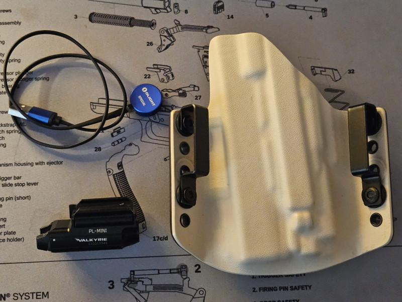OWB RH Holster - Glock 19/23/32/19X/45 + Olight PL-MINI
