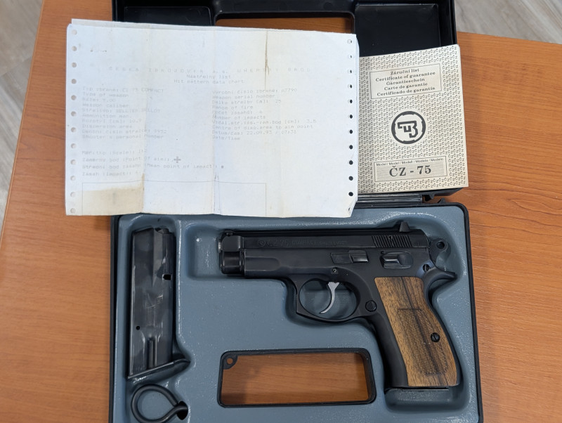 CZ 75 Compact