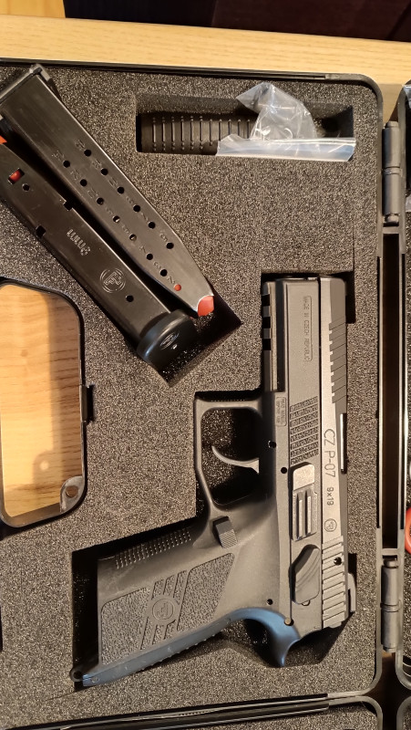 CZ P-07 9mm Luger – TOP STAV