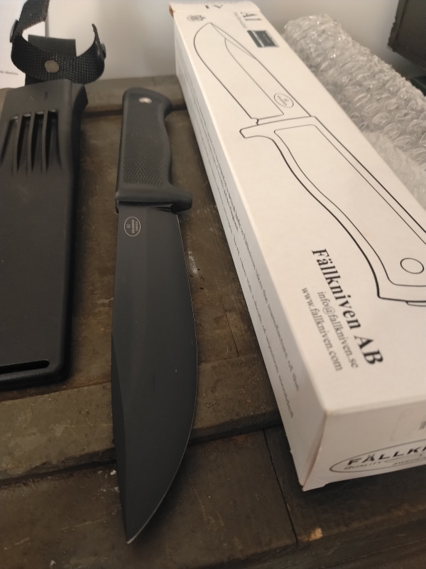 Nůž Fallkniven a Lionsteel 