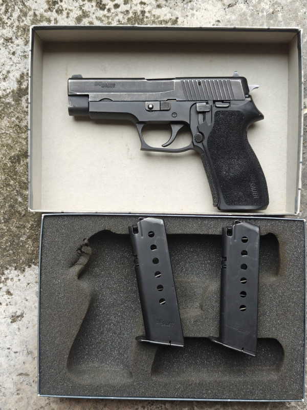 SIG SAUER P220 ráže .45ACP