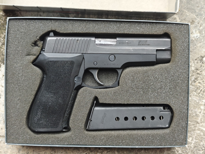SIG SAUER P220 ráže .45ACP