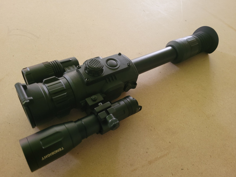 Yukon photon RT + přísvit Tenosight L-940 Laser