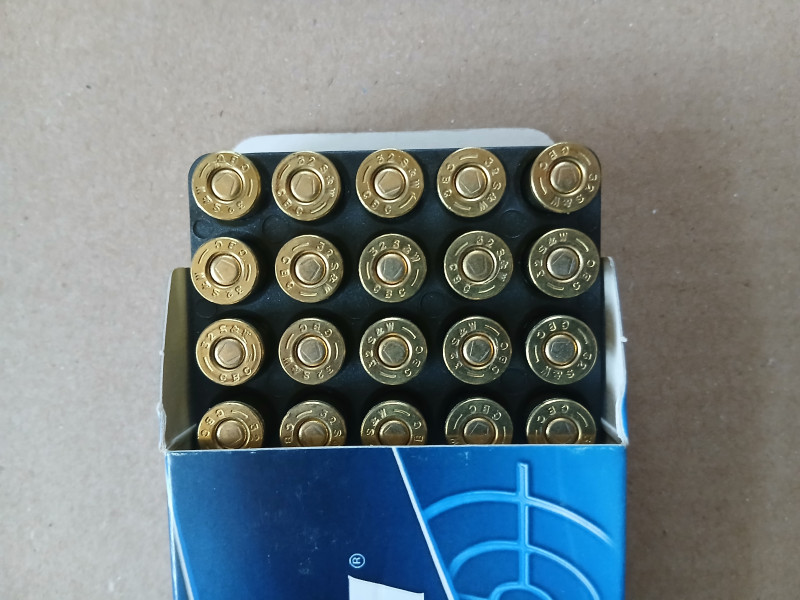 Náboje 32 short Smith a Wesson