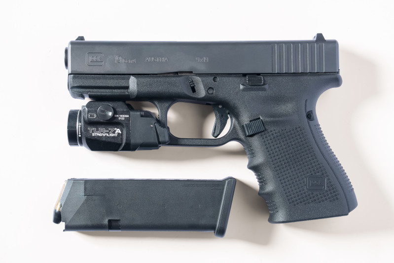 GLOCK 19 + TLR-7 svítilna