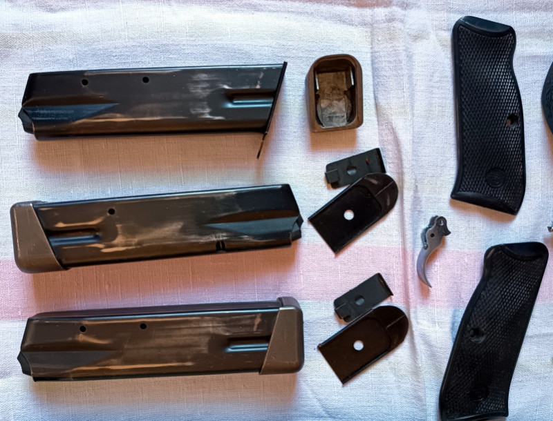 CZ 85 (combat) 9mm Luger ne jen pro sportovní účely
