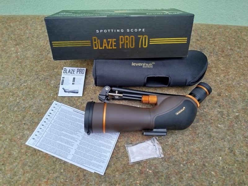 Pozorovací dalekohled  LEVENHUK Blaze PRO 70 / 20-60x70