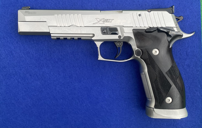 Sig Sauer X - Six , zánovní stav 