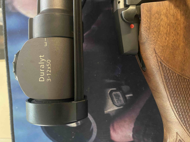 CZ 557