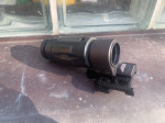 P: originál ARMS QD montáž pro zvětšovák Aimpoint