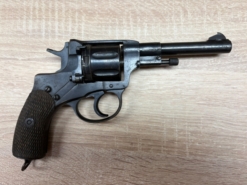 Revolver Nagant M1895 v ráži 7,62 Nagant