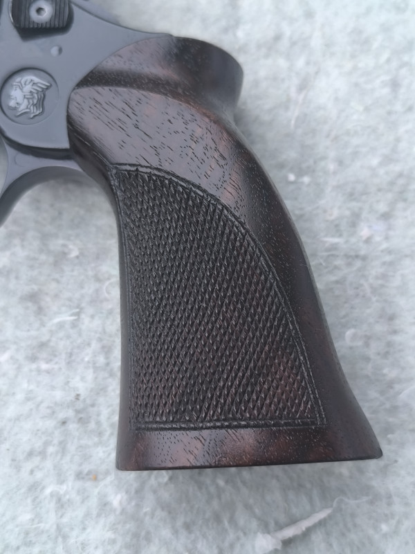 Revolver ARMINUS HV7T - 22LR