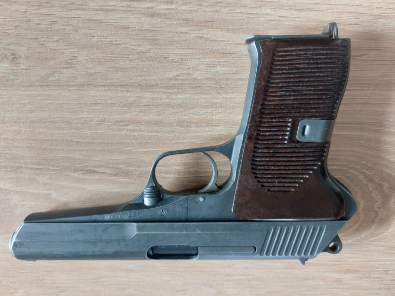 Pistole CZ vz 52