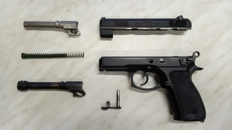 ČZ 75 D Compact s railem + hlaveň se závitem