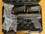 Prodám pistoli CZ P10 S se svítilnou a kydexovým pouzdrem