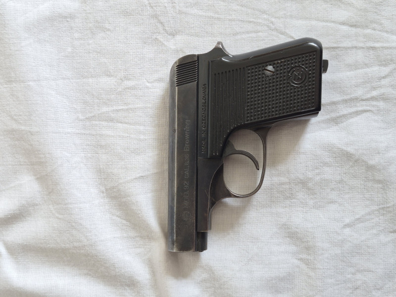 PISTOLE SAMONABÍJECÍ CZ 92
